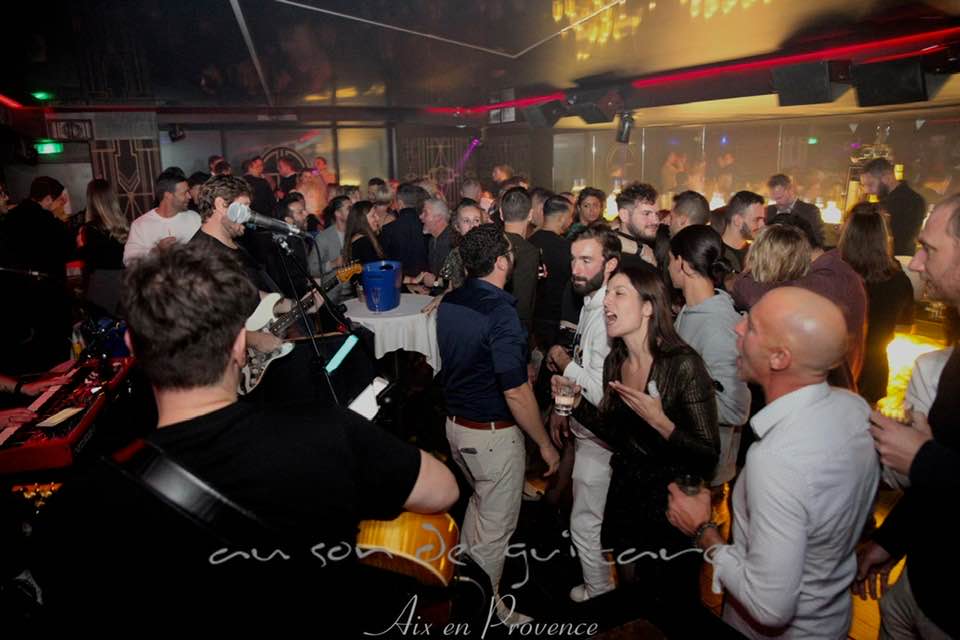 Son des Guitares — Salle comble